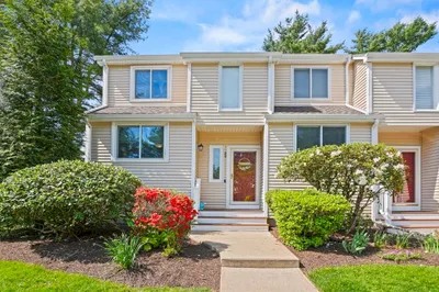 26 Gaslight Ln #26 1