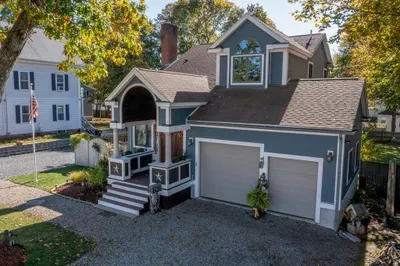 40 Lazel St 1