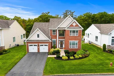 21 Pine Tree Dr #21 1