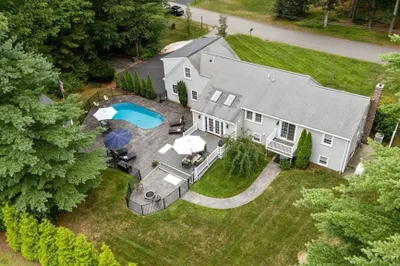 31 Delorenzo Dr