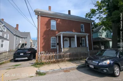 15 Middle St #15