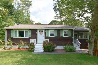 150 Hillcrest Rd 1
