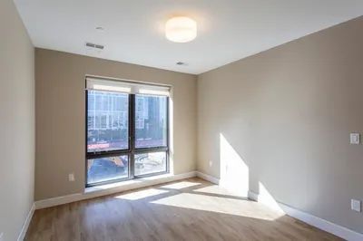 33 Rogers St #604