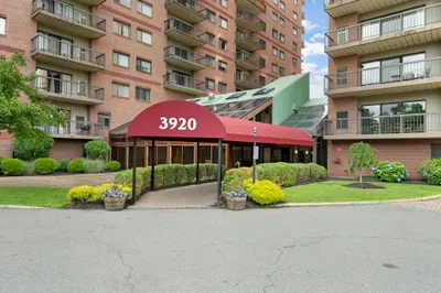 3920 Mystic Valley Pkwy #514 1