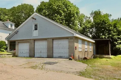 73 Crescent Ave
