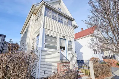 8 Bellingham Ave