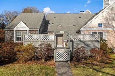 21 Chilmark Dr #21 1