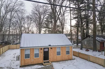 24 Beechwood Ave 1