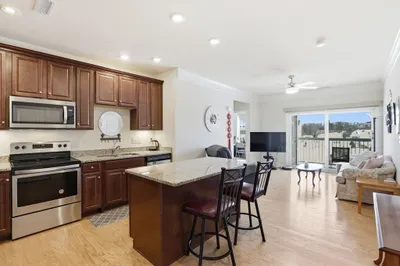 2 Francis Dr #405 1