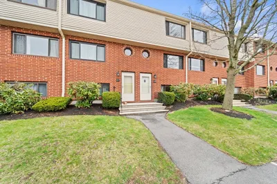 68 Sterling Ln #68 1