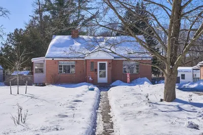 528 Merriam Ave