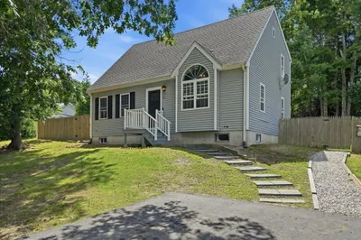 51 Avenue A St 1
