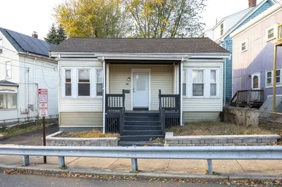 94 Crescent Ave 1