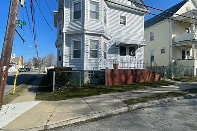 189 Adams St #C 1
