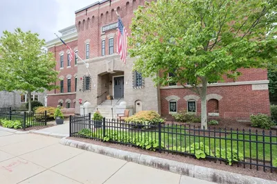 76 Court #12
