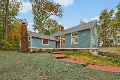 18 Hearthstone Drive 1