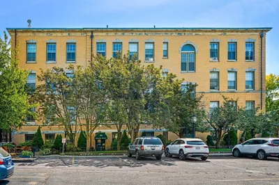 350 W Fourth St #100