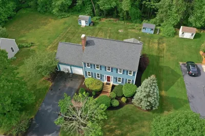36 Lorraine Metcalf Rd