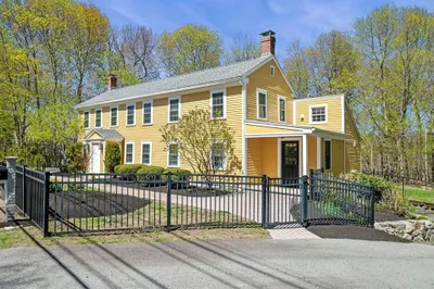 1 Chestnut St