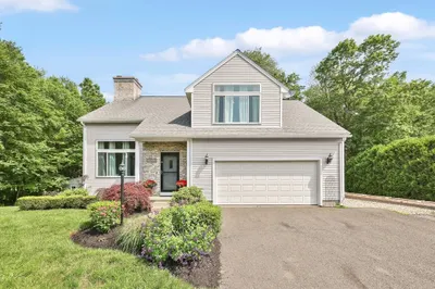 24 Azalea Way 1