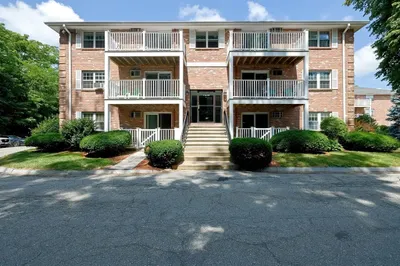 7 Karen Cir #4