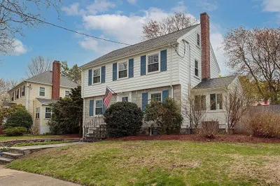 11 Carlson Circle