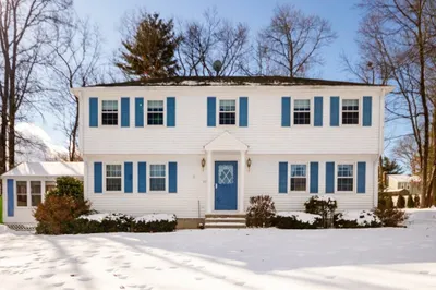 35 Leonard Dr 1