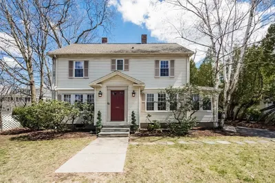 62 Evergreen Ave 1