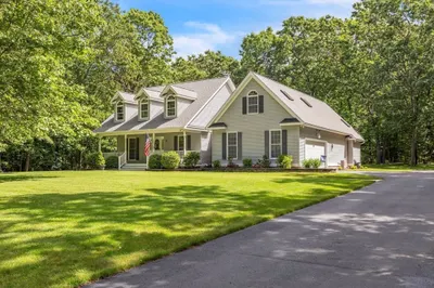 6 Eagle Dr 1