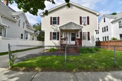 581-583 Armory St