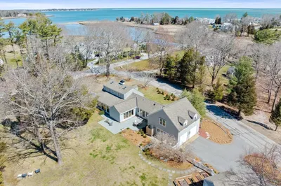 8 Eagles Nest Rd 1