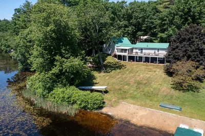18 Holts Point Road 1