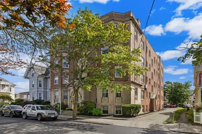20 Chestnut Street #402