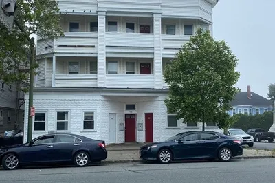 588 Brock Ave #2S 1