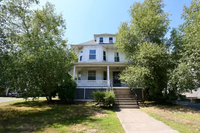 124 Forest St 1