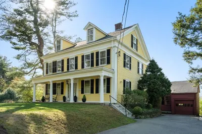 137 Wellesley St 1