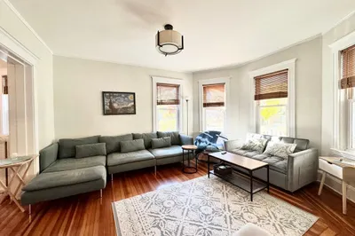 29 Harlow St #1
