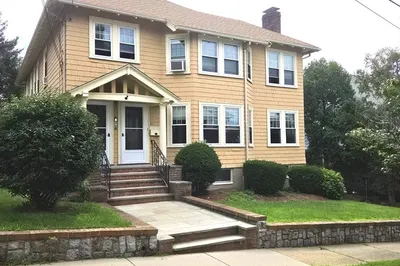 27 Oakley Rd #1fl 1