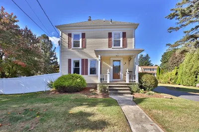 5 Fairview Ave 1