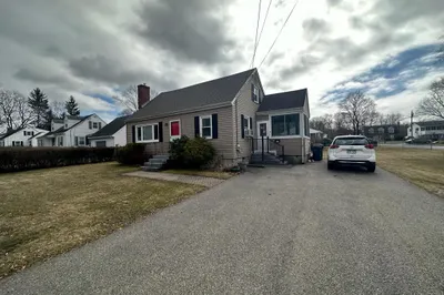 243 Essex St 1