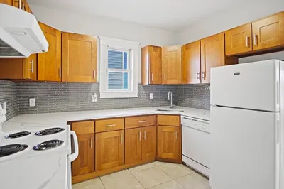 2 Redfield St #2 1
