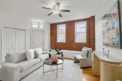 138 Prince St #1