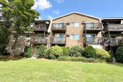 310 Brook Village Rd #12