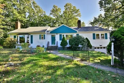 4 Great Rock Rd 1