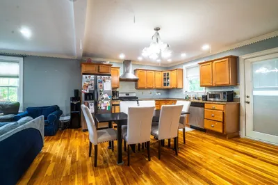 61 Carlisle St #61 1