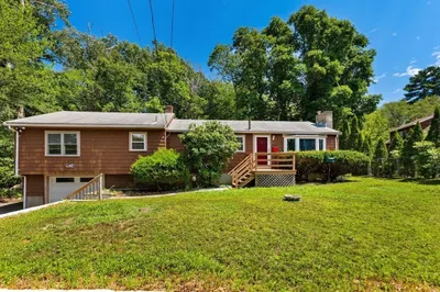 59 Holly St 1