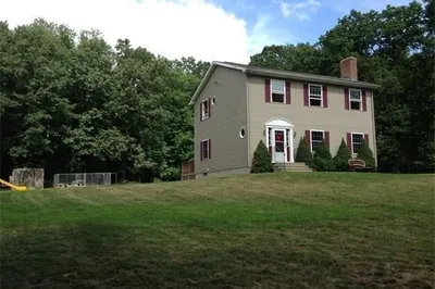 97 N Row Rd