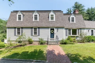 270 Old Lancaster Rd 1