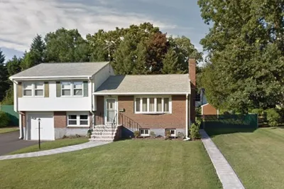 66 Deerfield Rd 1
