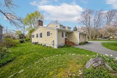 28 Pondlet Pl 1